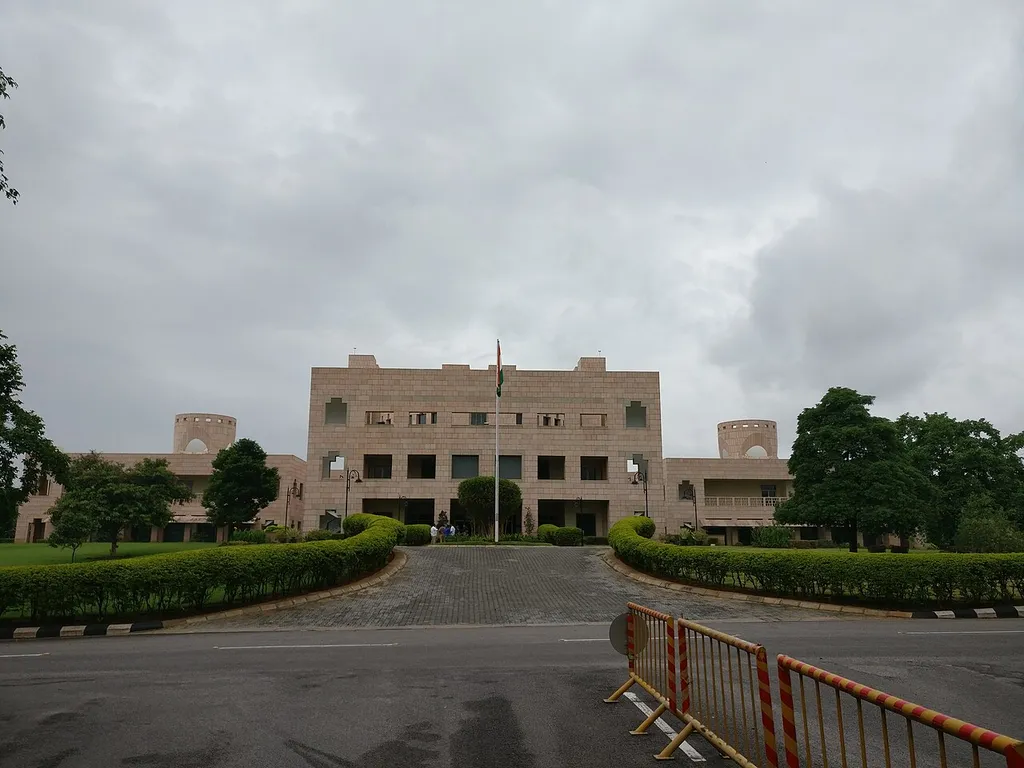 Front view of ISB — via Wikimedia Commons